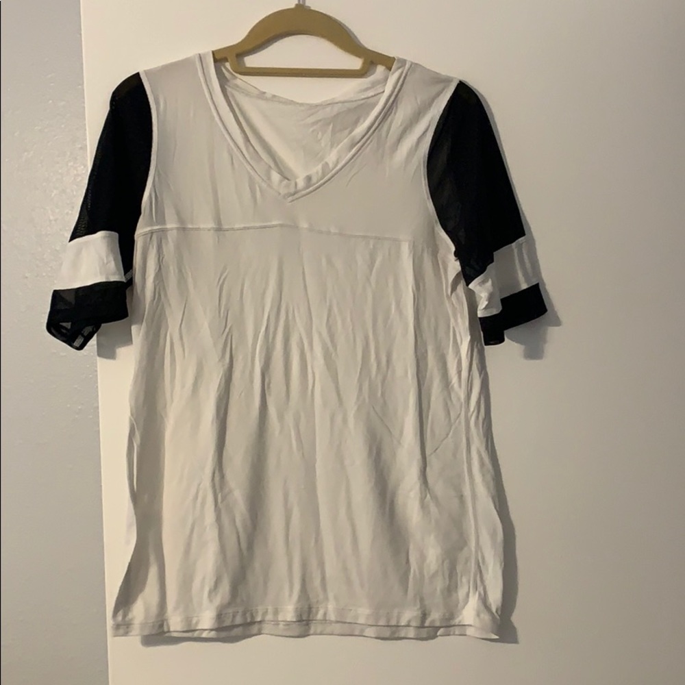 Lululemon short sleeve tee